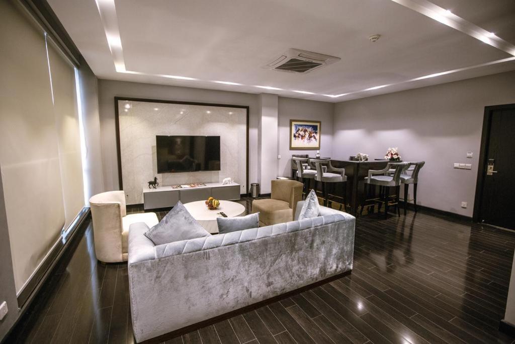 Grand Ittehad Boutique Hotel Lahaur Zewnętrze zdjęcie